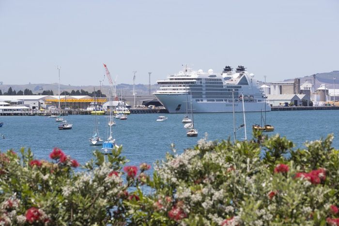 Shore excursions and activities on Seabourn Encore